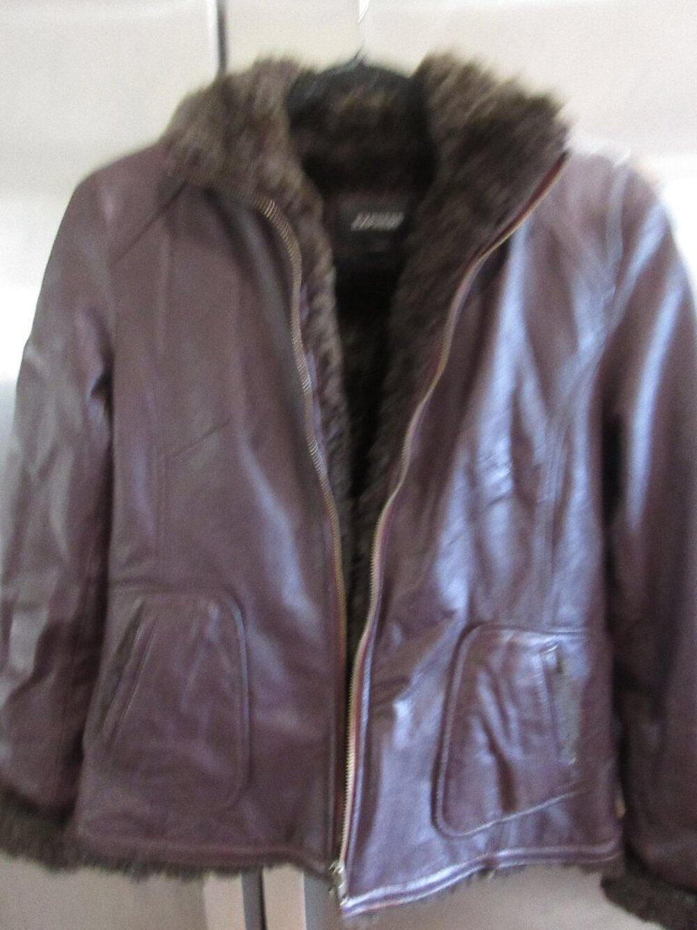 express 100% leather short jacket faux fur trim lining zip s